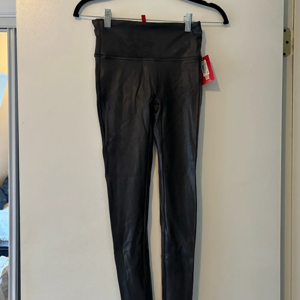 NWT SPANX Faux Leather Leggings - Picture 3 of 5